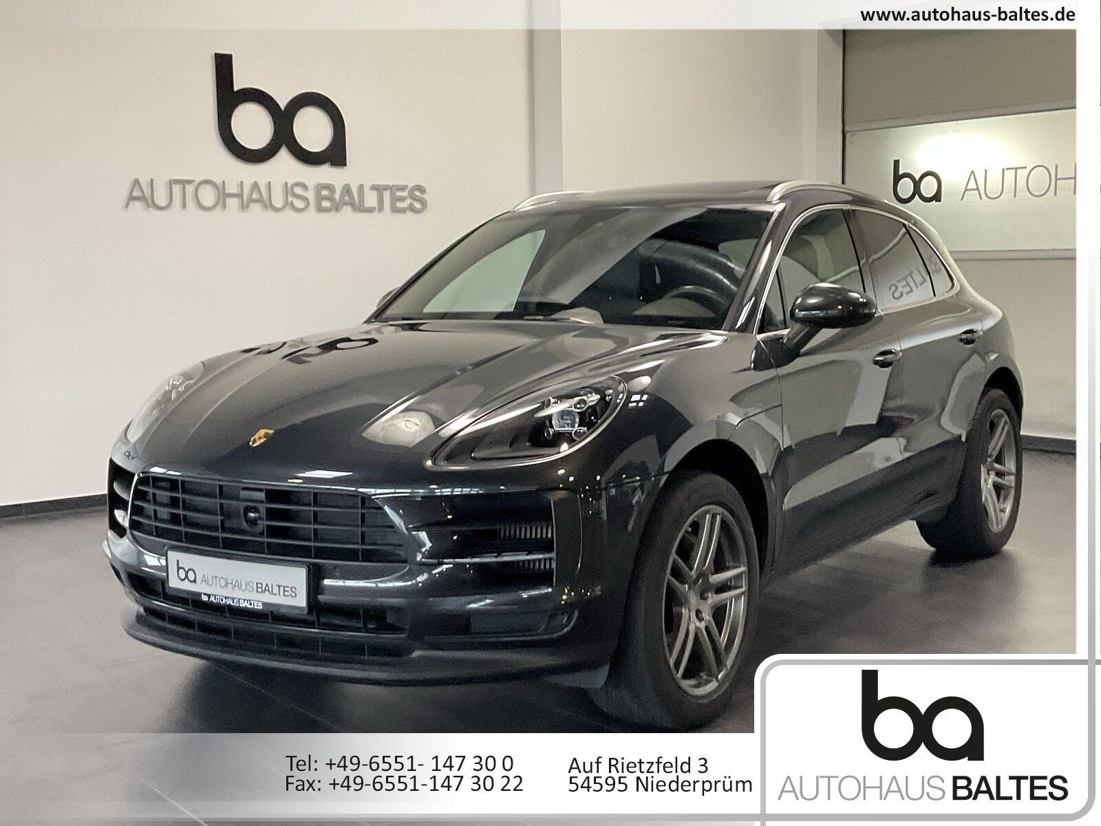 PORSCHE Macan