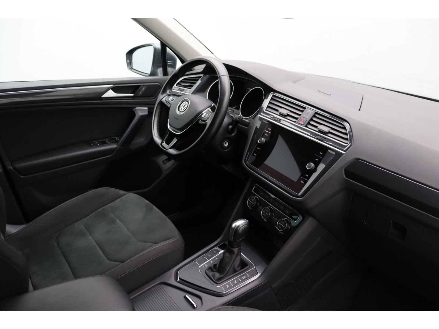 Fahrzeugabbildung Volkswagen Tiguan Highline BMT Start-Stopp ACC 3-Klimaautom