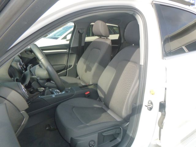 Fahrzeugabbildung Audi A3 Limo 35 TFSI >S Line/PANO/NAV/LED/Sitzheiz<