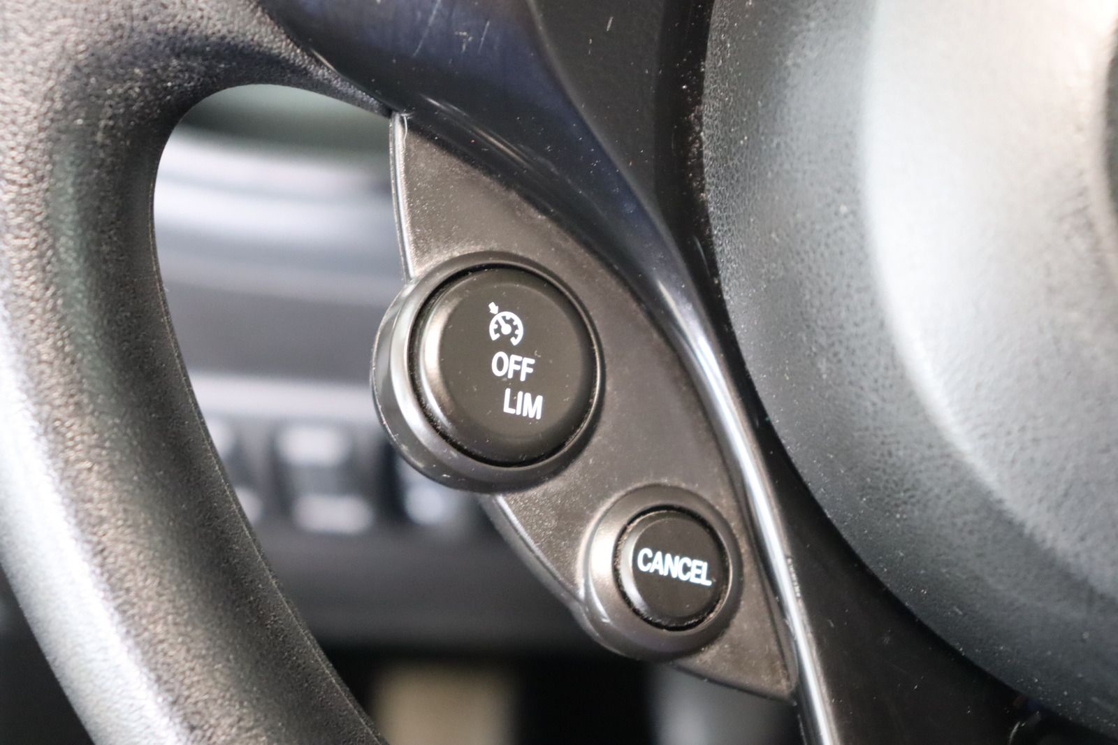 Fahrzeugabbildung Smart fortwo coupe * Navi * 1. Hand * HU/AU bis 04.27