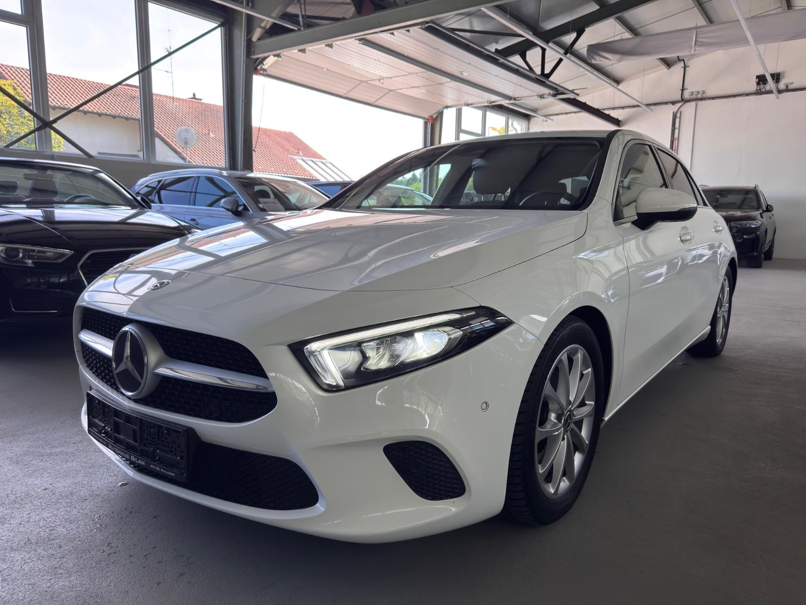 Mercedes-Benz A 200 MBUX Spur TWink LED Navi