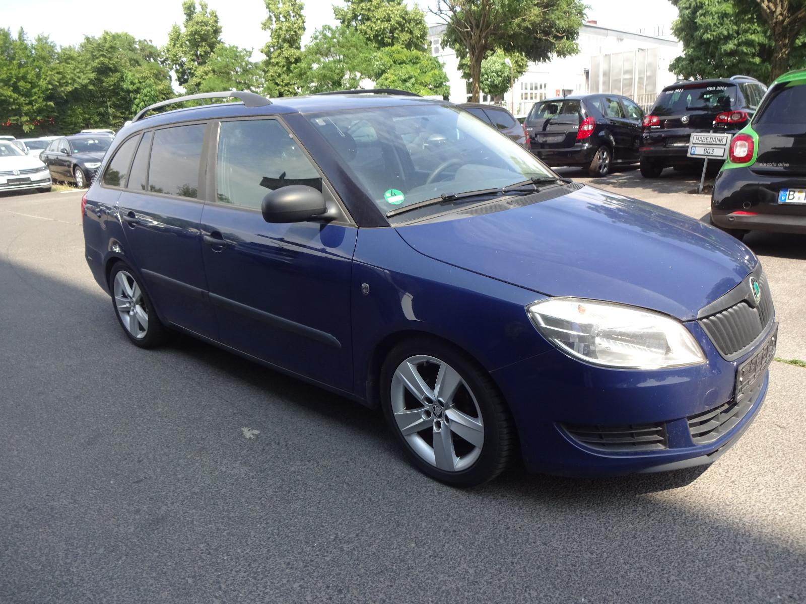 Skoda Fabia 2011 — interior