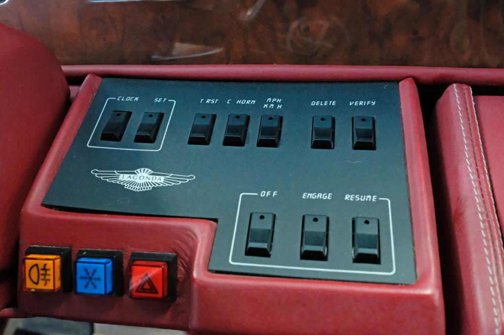 Aston Martin Lagonda