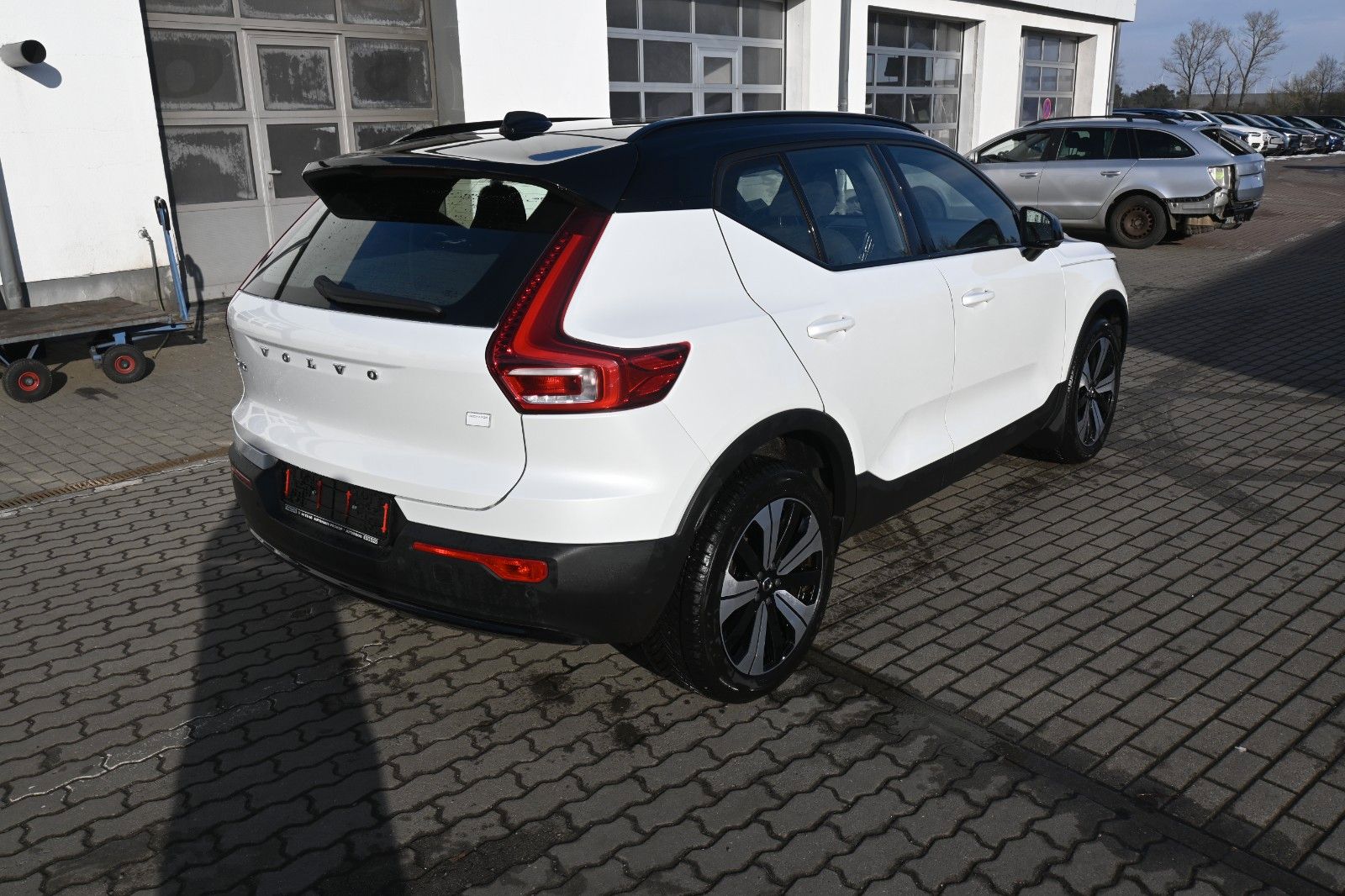 Fahrzeugabbildung Volvo XC40 BEV Core 2WD Single Motor