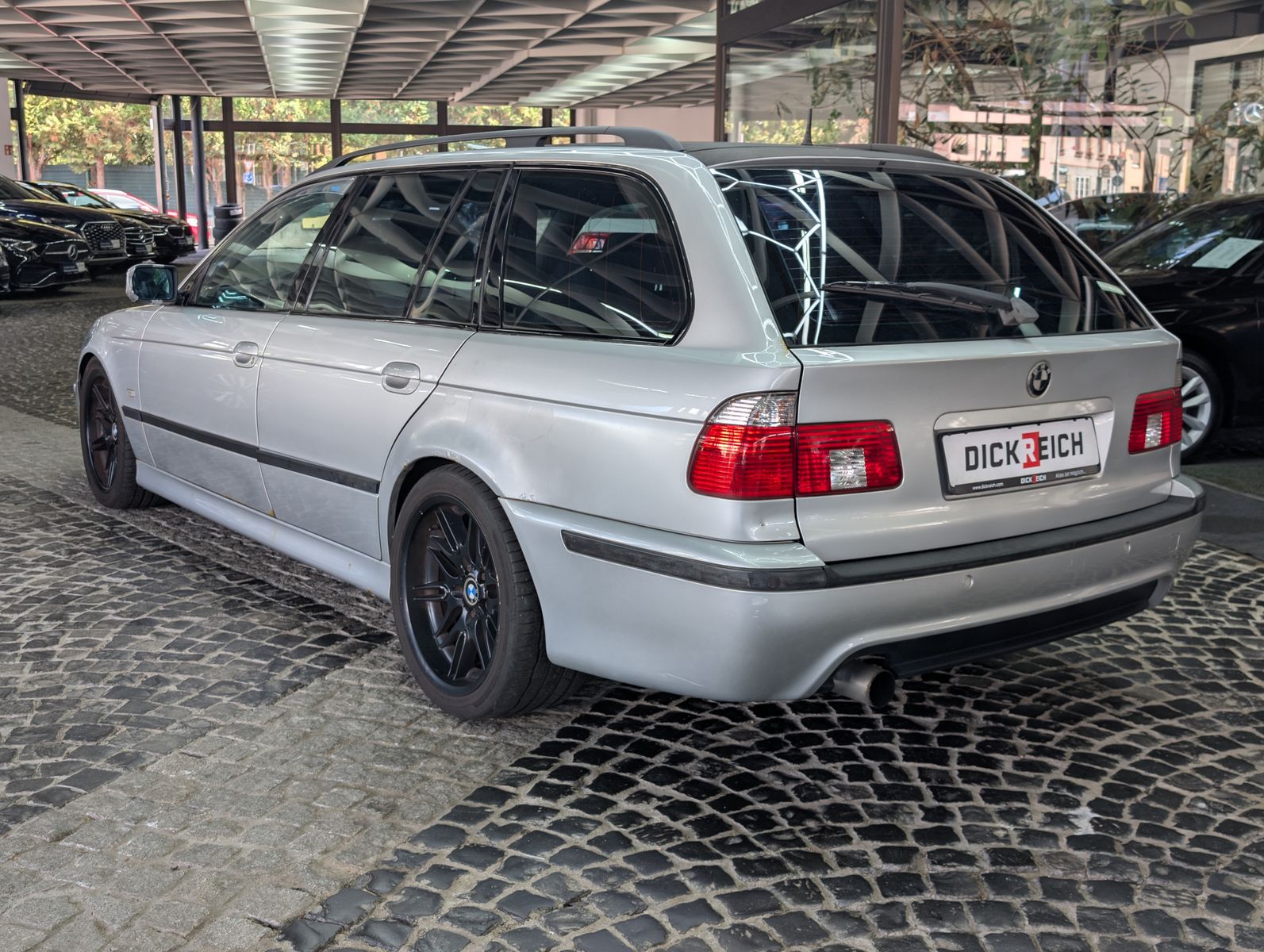 Fahrzeugabbildung BMW 530 i 3.0 Shadow M Sport LPG*MEMO*TEMP*SHZ*XENON