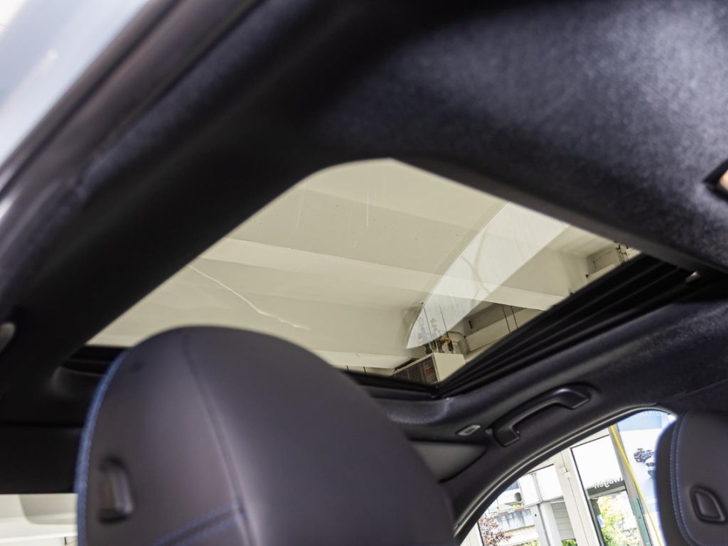 BMW 330 - Bild 15