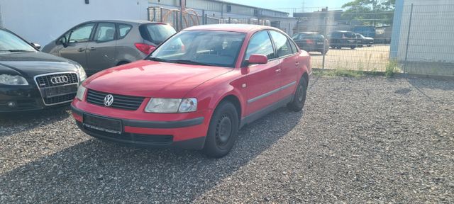 Volkswagen Passat 1.6 Comfortline*TÜV 8/2025