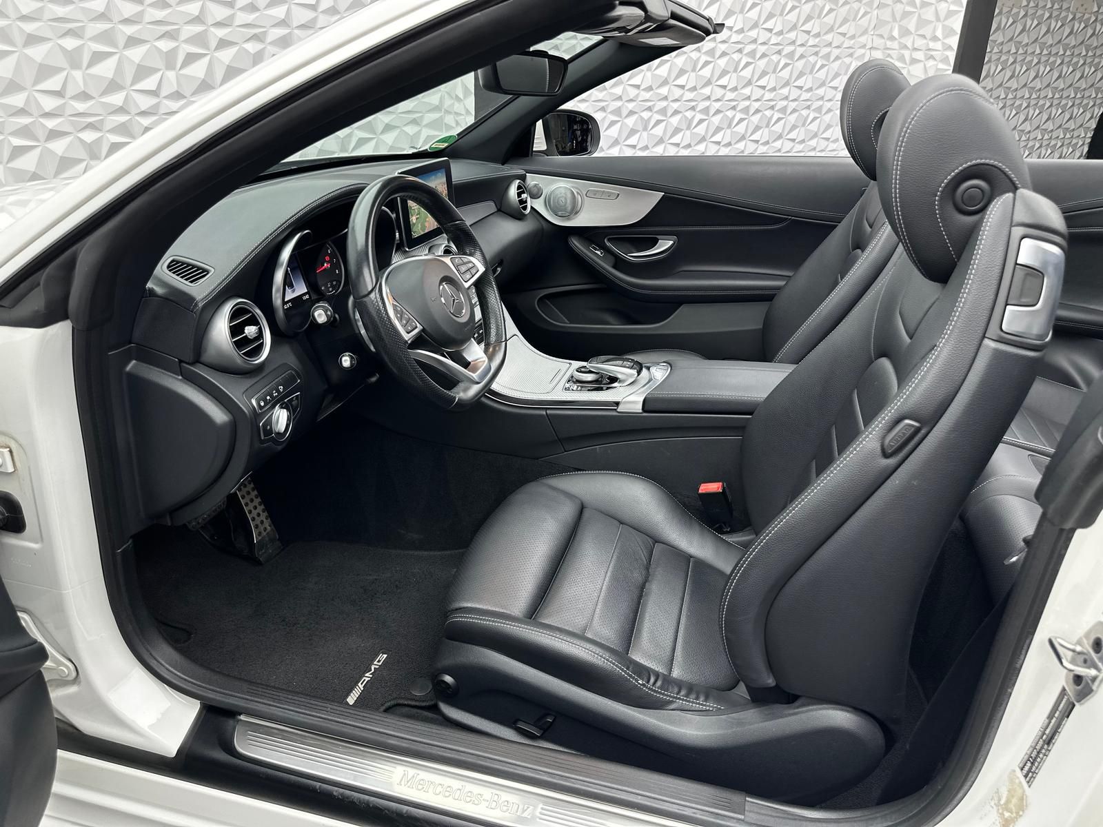 Fahrzeugabbildung Mercedes-Benz C 300 AMG DISTRO/AIRSCARF/BURMESTER/KEYLES/360°