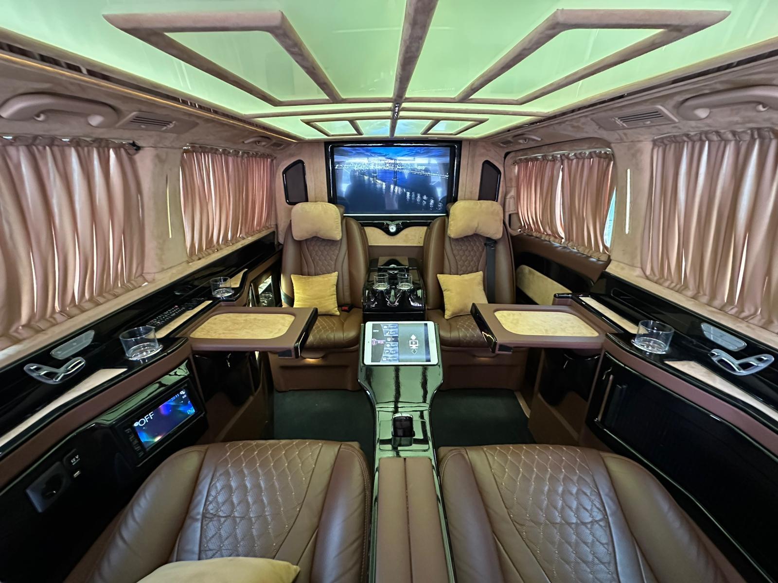 Mercedes-Benz VITO 119CDI VIP LANG 6-SITZE PS4 TV EXCLUSIVE