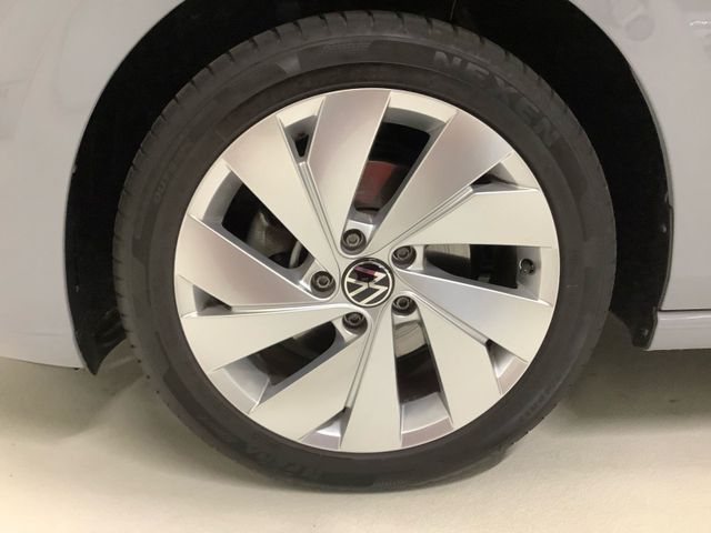 Golf Variant Style 1,5 l eTSI 96 kW DSG  Standhe