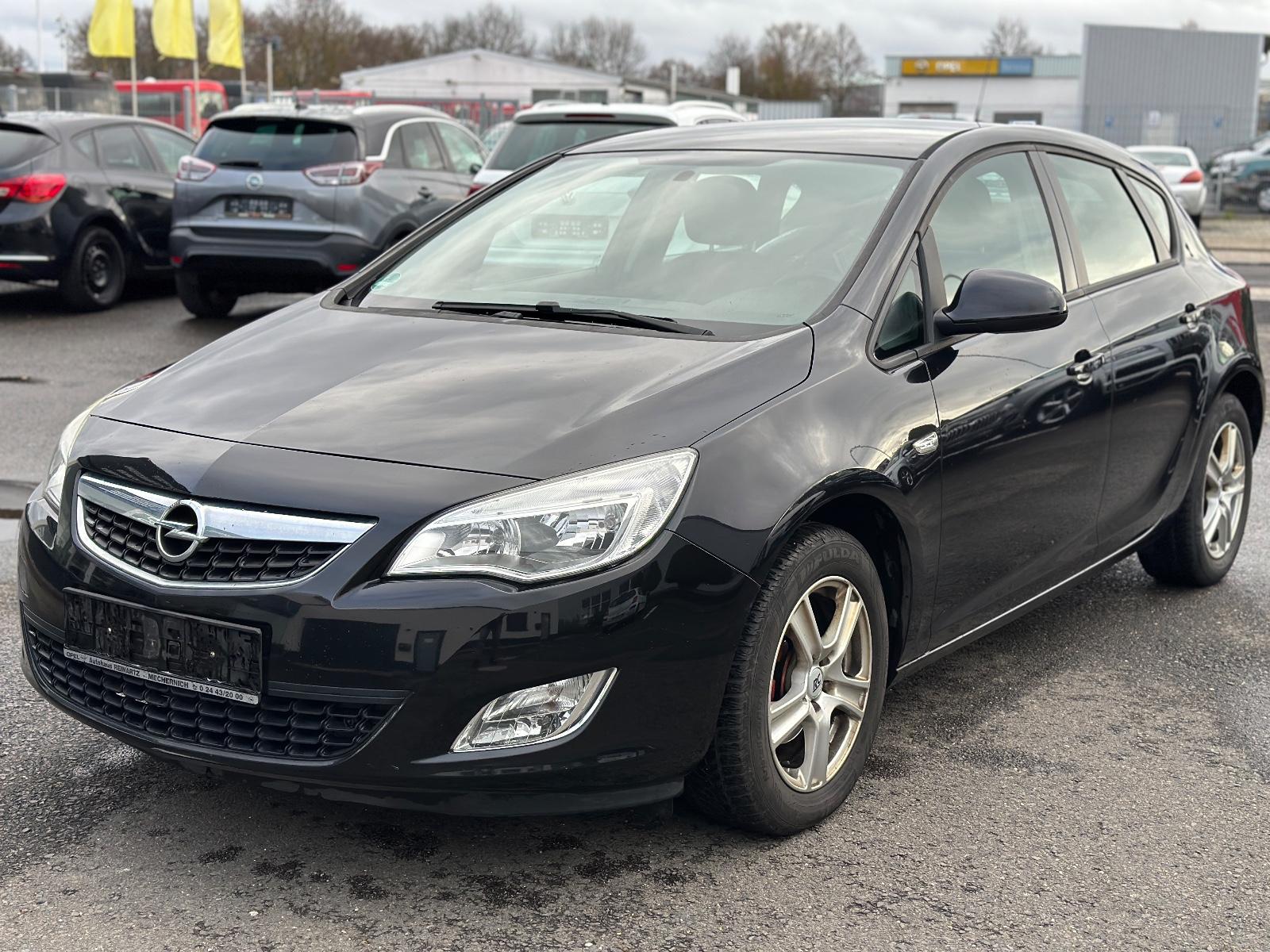 Opel Astra J Lim. 5-trg. Edition