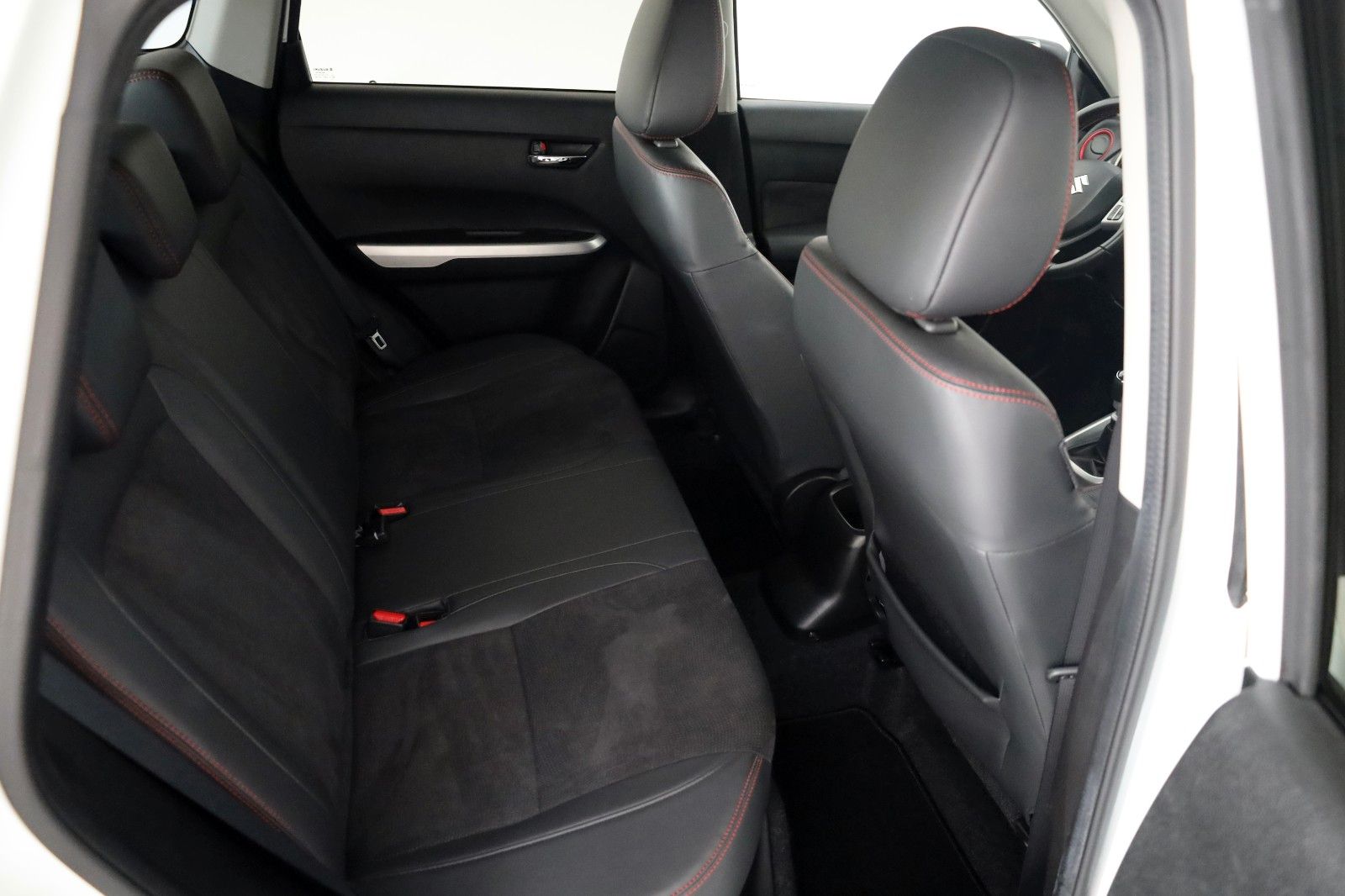 Fahrzeugabbildung Suzuki Vitara 1.4 S 4x2 T.Leder,Navi,LED,ACC,Kamera,AHK