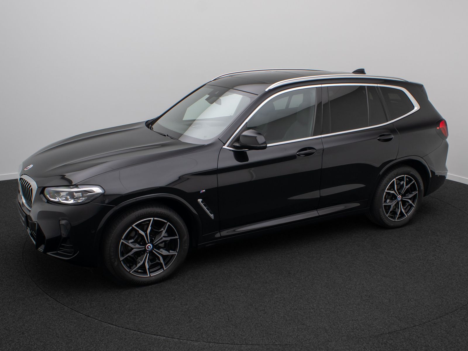 Fahrzeugabbildung BMW X3 xD20d  M Sport Panorama Kamera DAB AHK 19Zoll