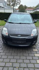 Ford Fiesta 1,4 16V Connection Connection - Ford Fiesta Connection mit Benzin-Antrieb