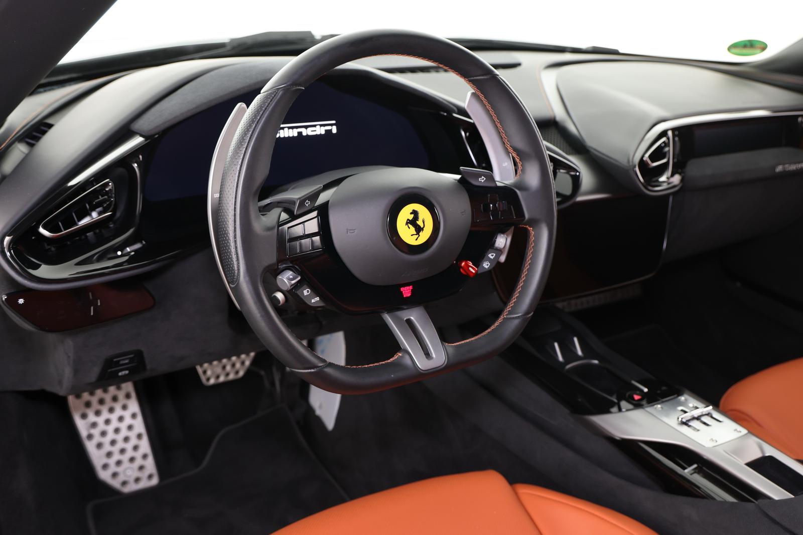 Ferrari 12 Cilindri Carbon | Pano |
