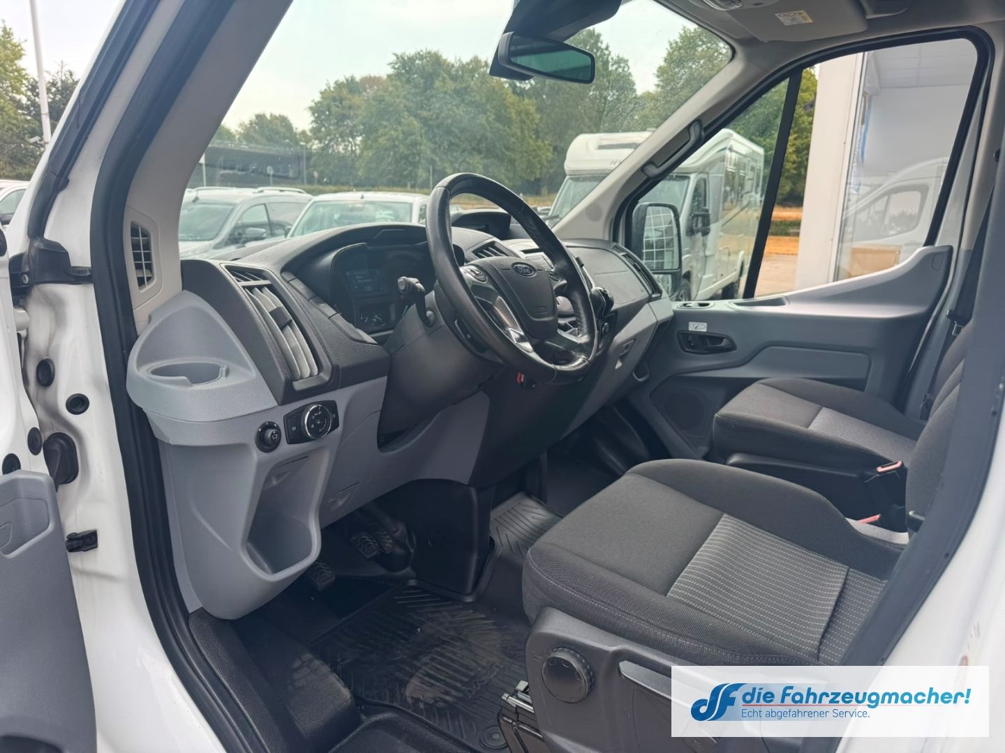 Fahrzeugabbildung Ford Transit Bus 410 L3 Trend Spurhalteass. Temp *EXP