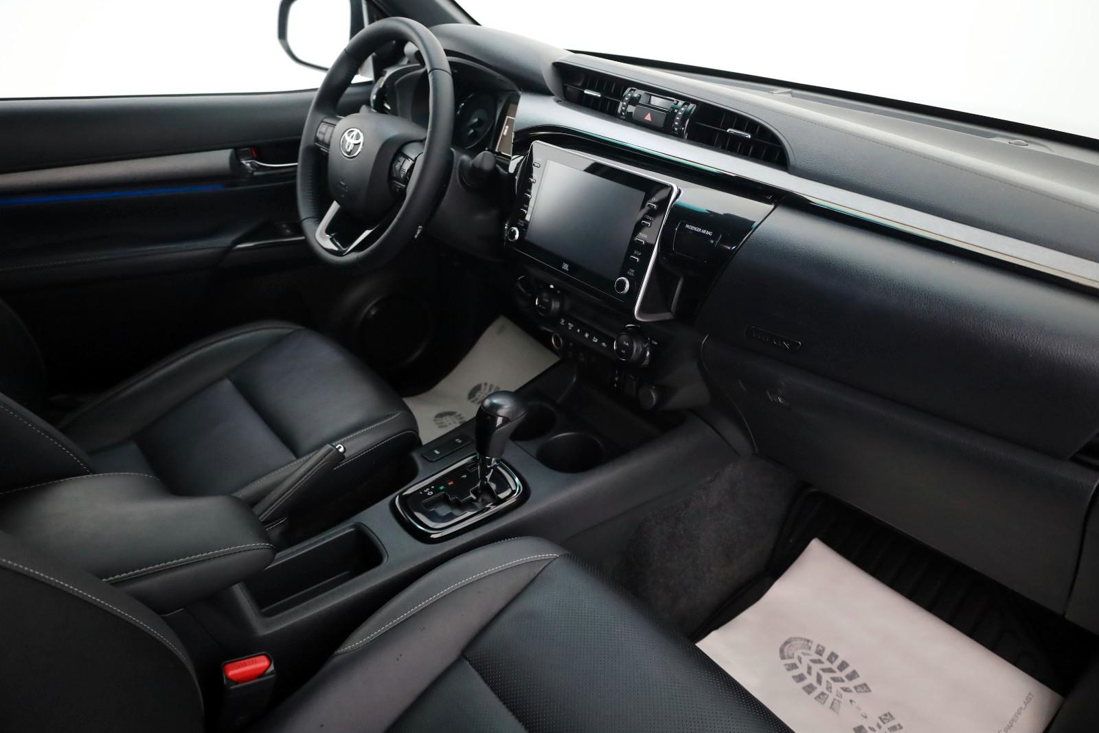 Toyota Hilux 2.8 D-4D Invincible,4x4,ACC,SR+Allterrain