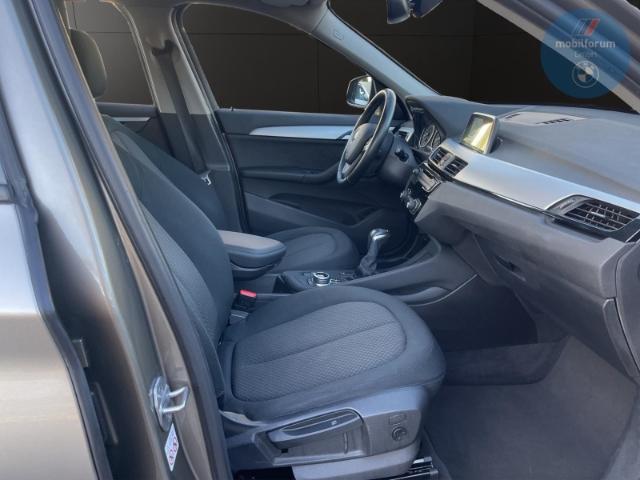 BMW X1 xDrive20i AHK LED DAB+ PDC Navi Parkassistent