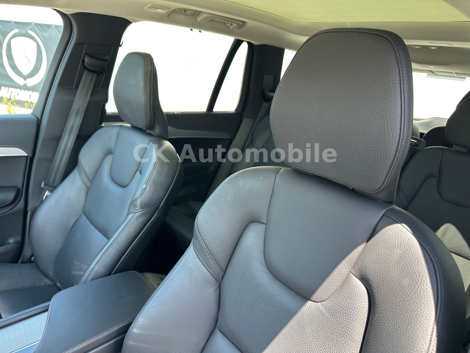 Fahrzeugabbildung Volvo XC90 B5 Plus Bright AWD 7Sitze/Navi/Pano/360°Kam