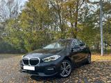 BMW 118d/SportLine/HeaadUp/Pano/Ambiente/Keyless - BMW 1er Reihe: Standheizung