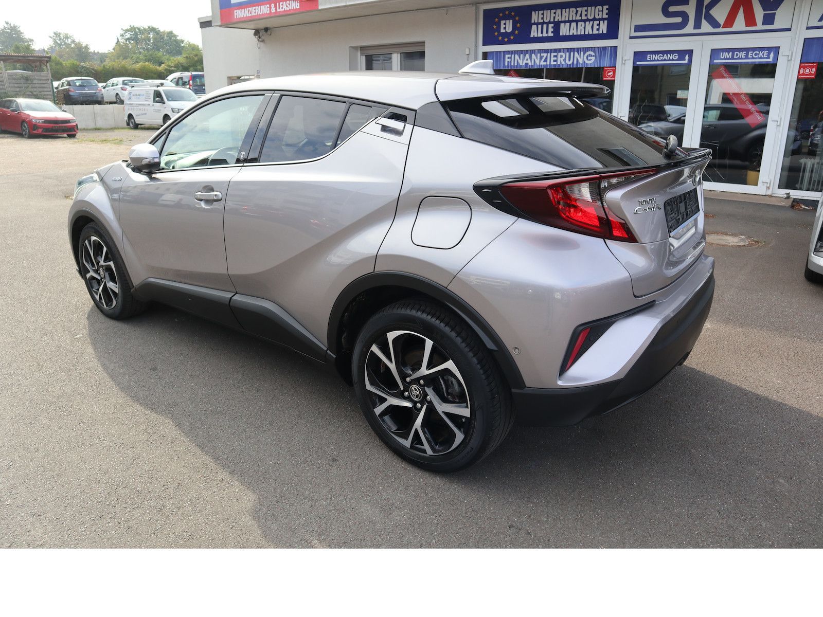 Fahrzeugabbildung Toyota C-HR Hybrid Team D Totwink/SHZ/Scheckheftgepfleg