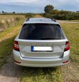 Skoda Fabia 1.0l MPI 44kW AMBITION COMBI AMBITION - Skoda Fabia mit Benzin-Antrieb: Kombi, 1.4
