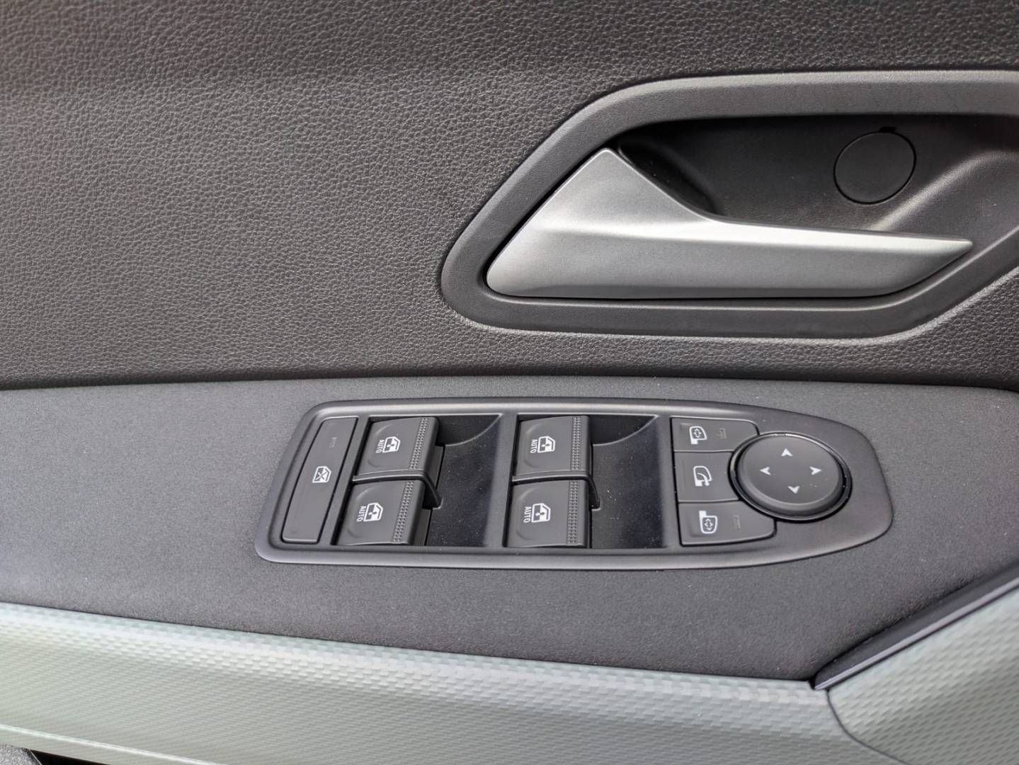 Fahrzeugabbildung Dacia Bigster Extreme TCe 140