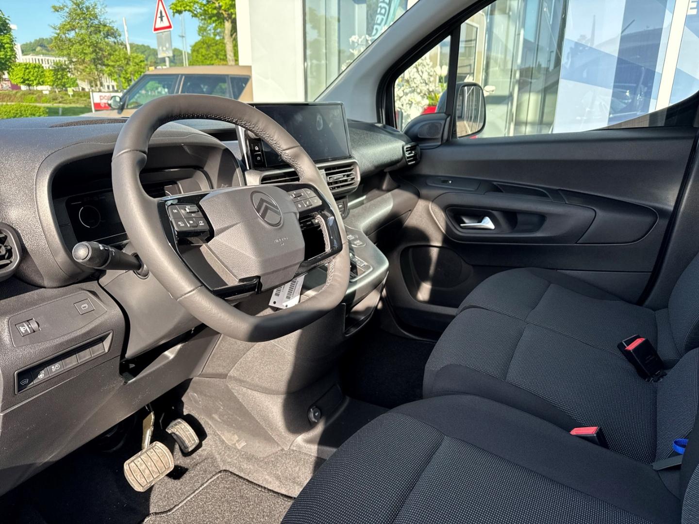 Citroën Berlingo L1+ Elektro Ganzjahresreifen Apple CarP