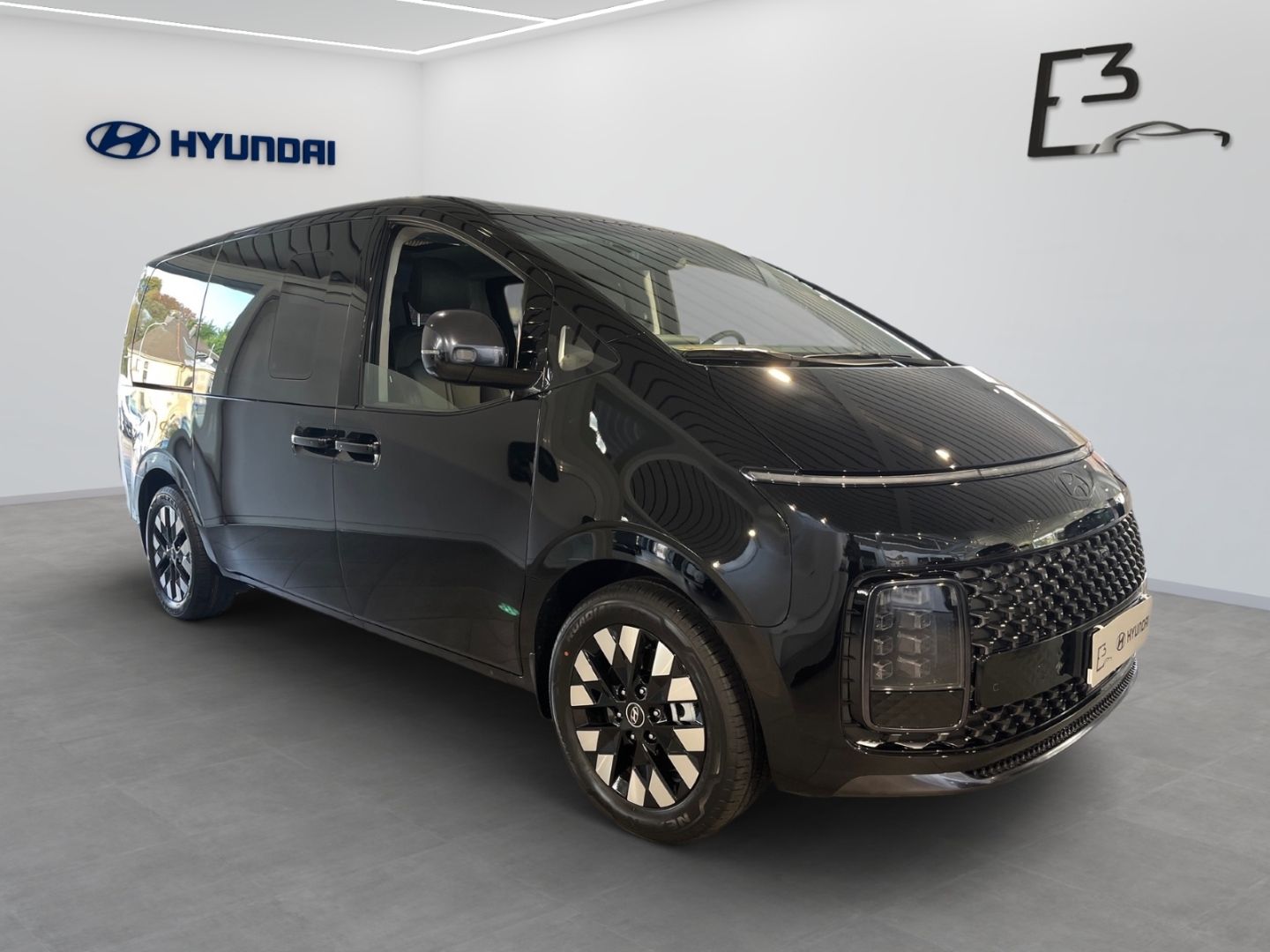Hyundai STARIA Hybrid 1.6 Turbo 6-AT 2WD SIGNATURE Panor imagem 2
