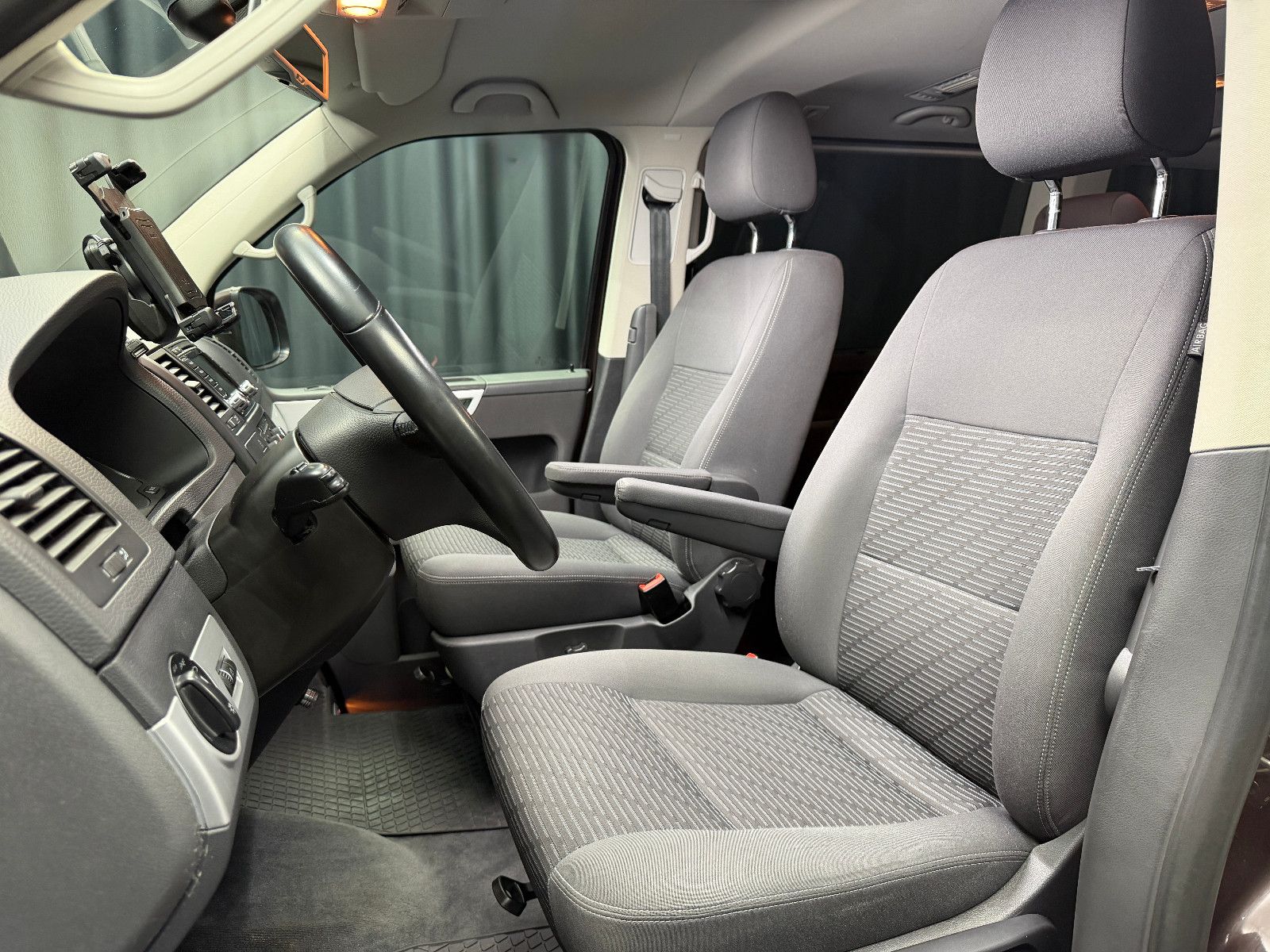 Fahrzeugabbildung Volkswagen Volkswagen T5 Multivan Comfortline 4Motion