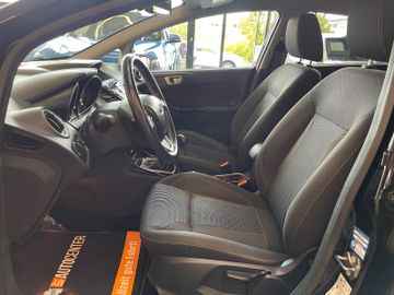 Ford Fiesta Titanium *NAVI*KLIMAAUTOMATIK*SZHZ*