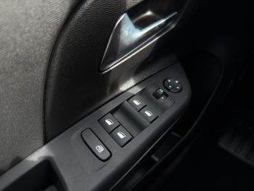 Opel Corsa 1.2 Edition Automatik SHZ PDC CarPlay