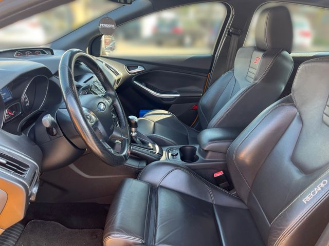Ford Focus Lim. ST