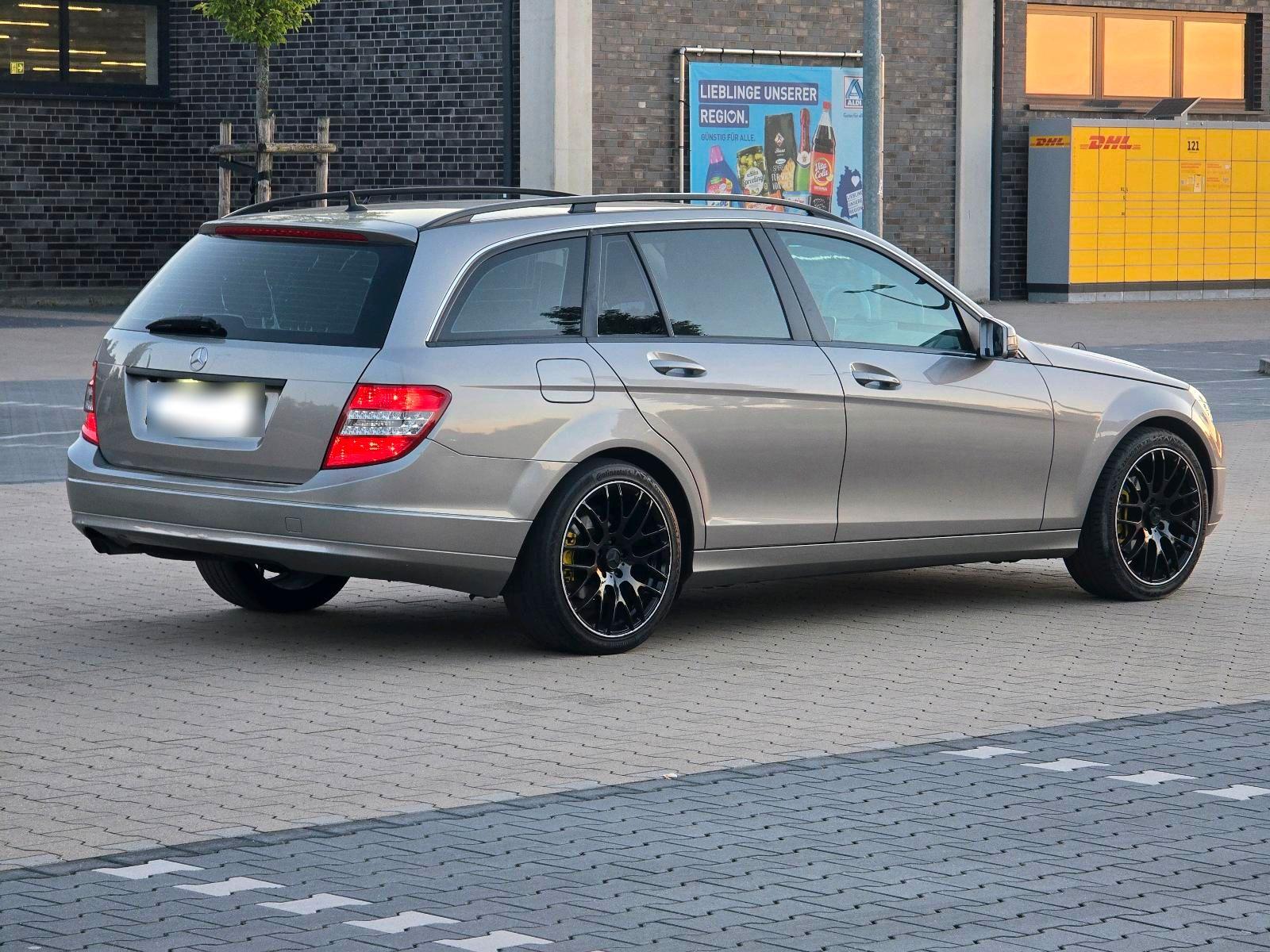 Mercedes-Benz C200 2009 — photo 14