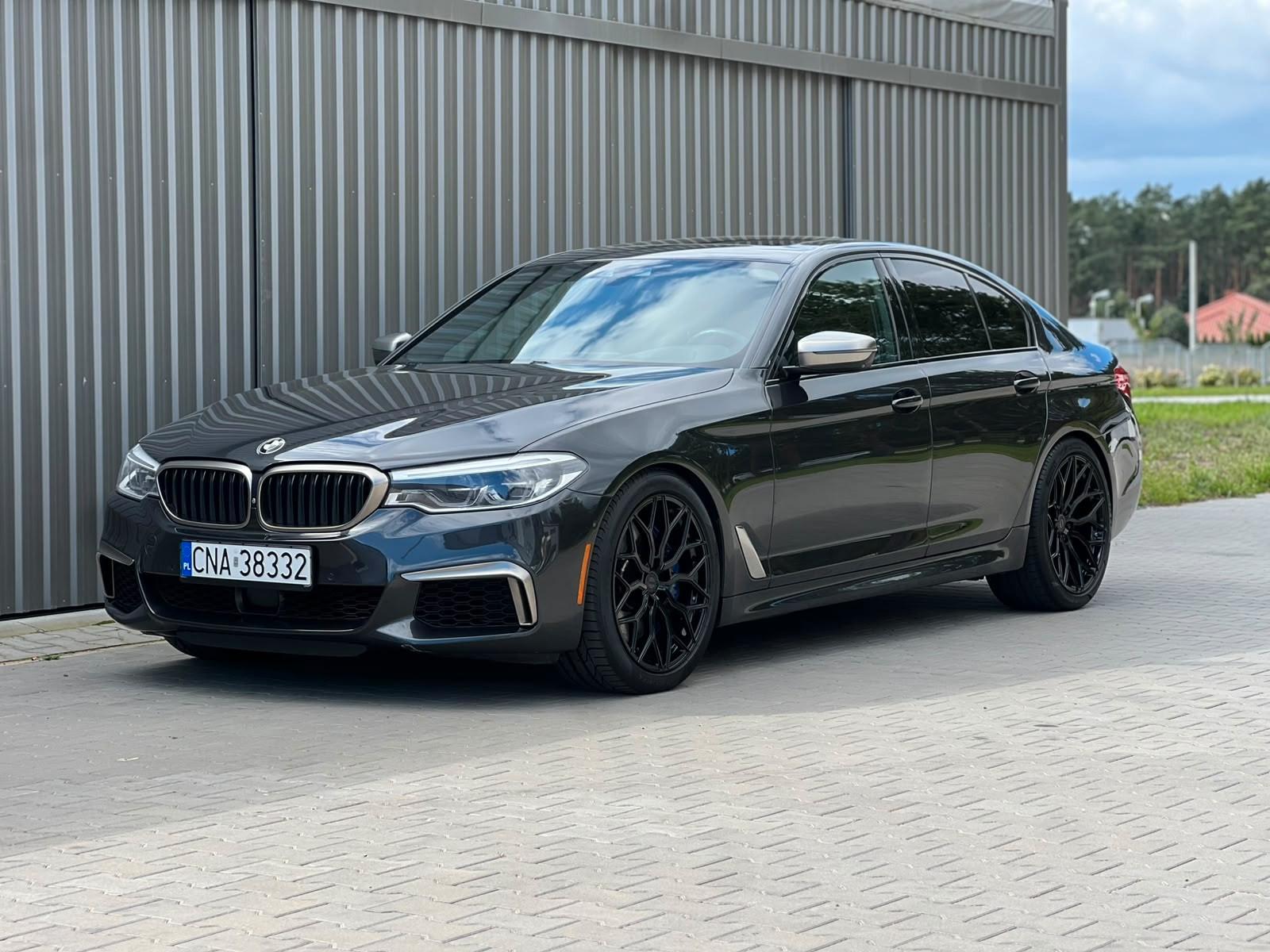 BMW M550
