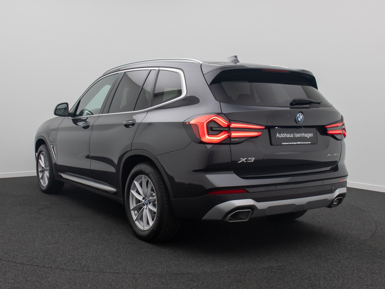 Fahrzeugabbildung BMW X3 xD30e Alarm HUD DAB Laser Kamera Sport Leder