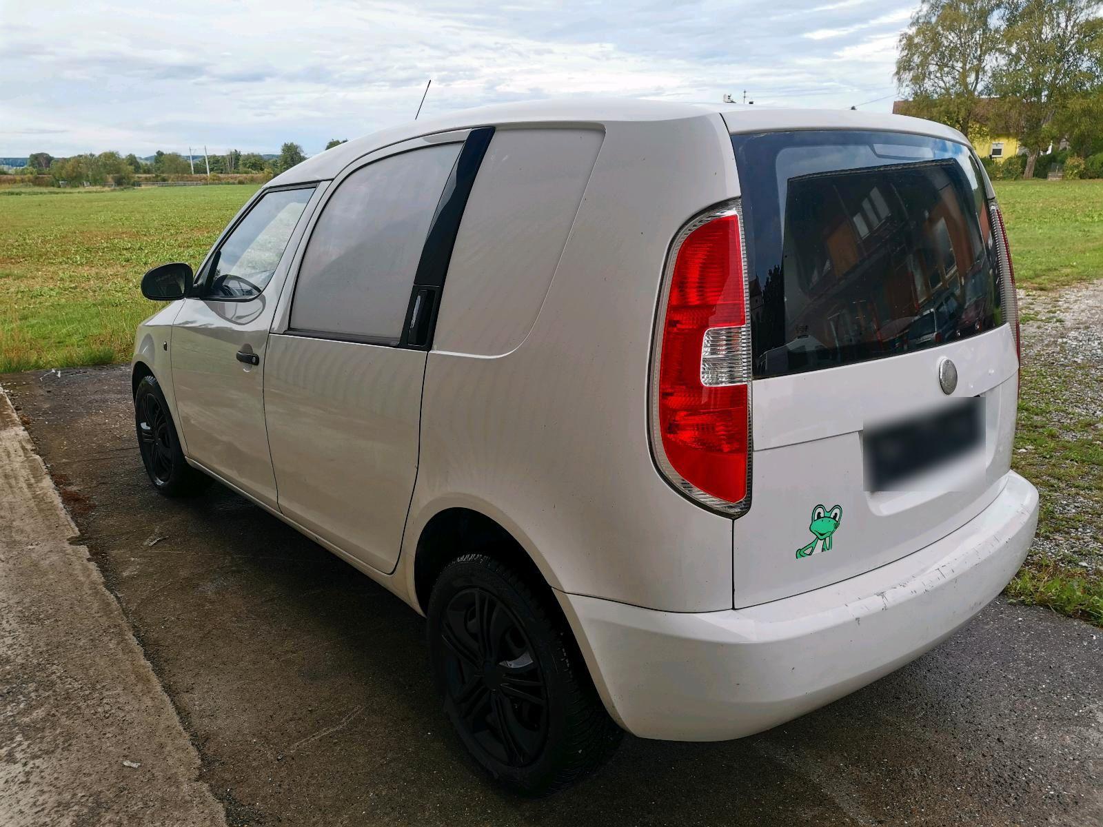 Skoda Roomster 2009 — photo 8