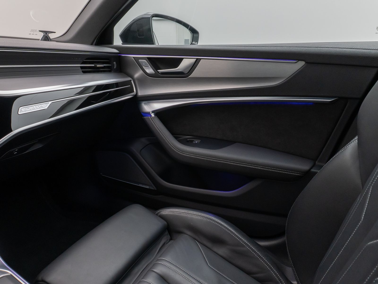 Fahrzeugabbildung Audi A6 Lim. 55 TFSI quattro S-Line + B&O SoftCl HUD