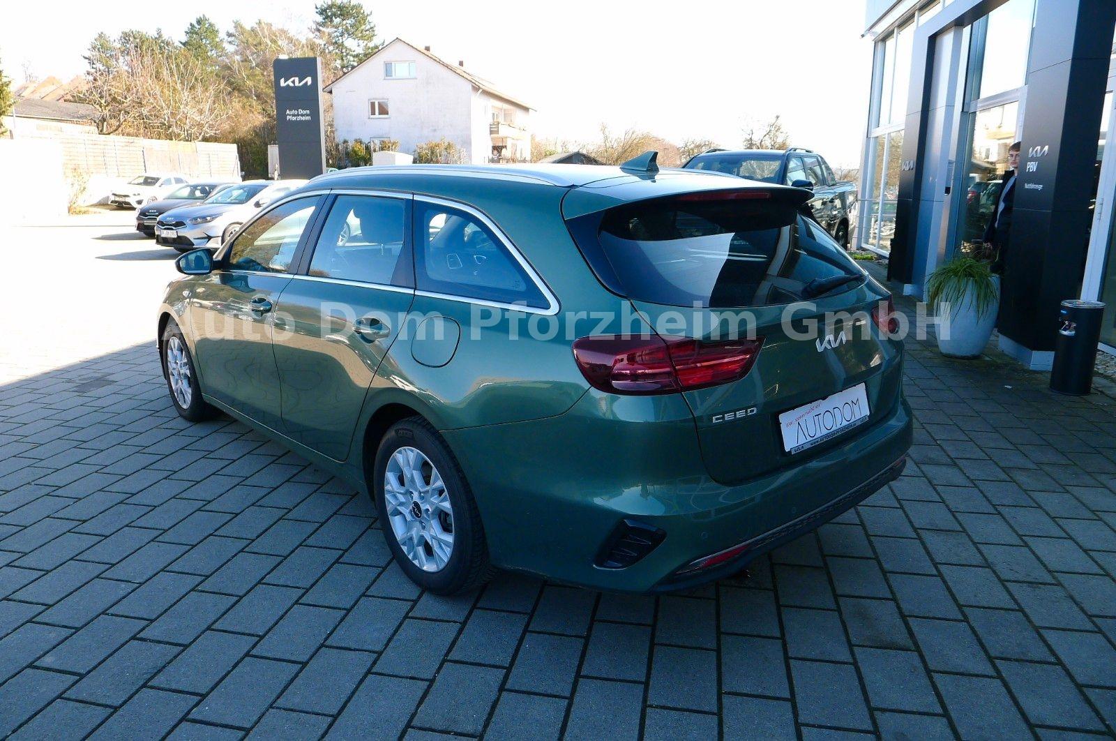 Kia Ceed SW 1.5T DCT Vision / Komfort+/NAVI