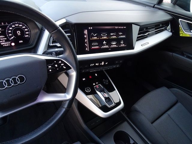 Q4 e-tron 35 Sportback advanced / Optik-Paket sw