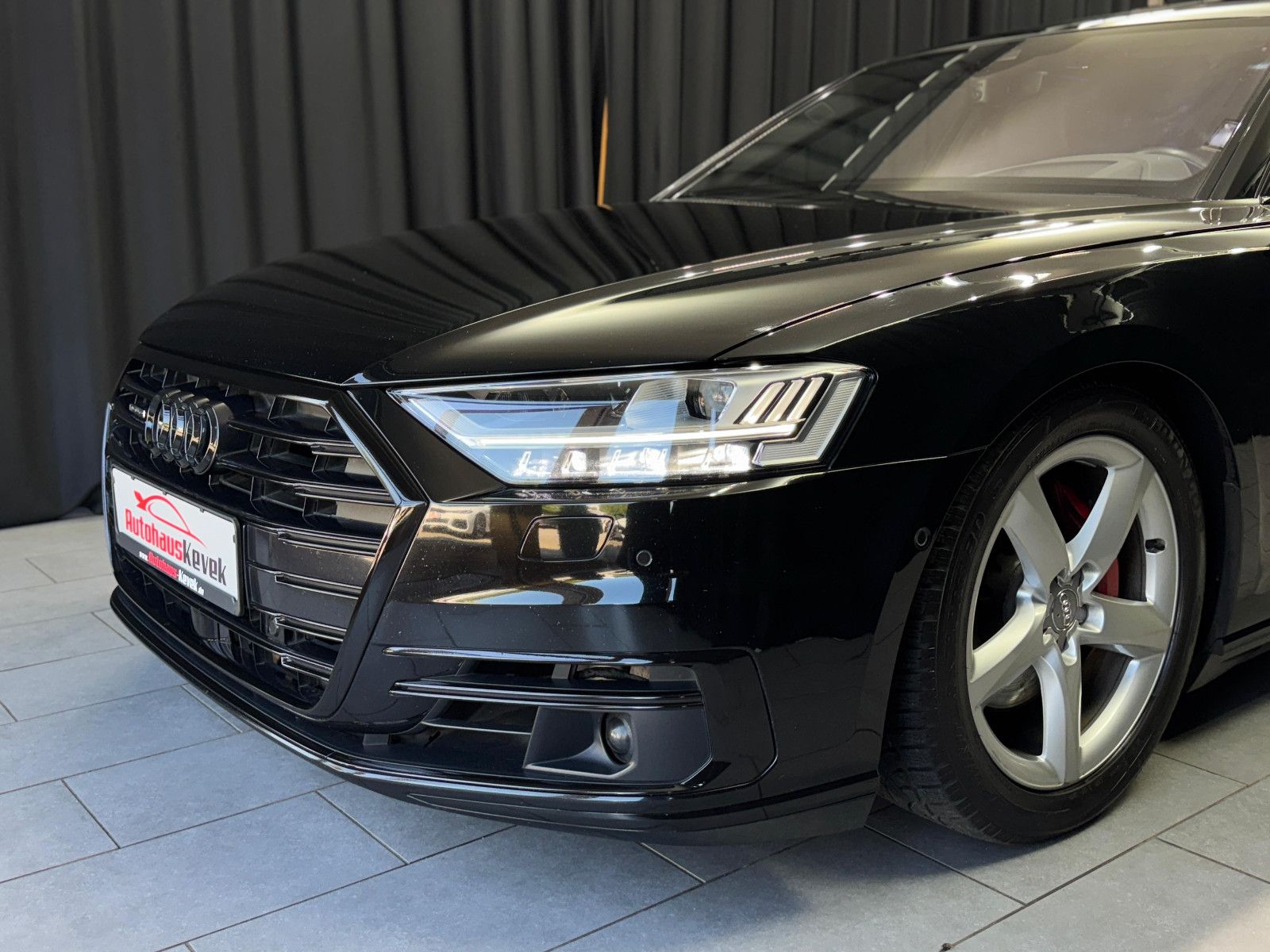 Fahrzeugabbildung Audi A8 50 TDI quattro|B&O|HUD|PANO|MATRIX