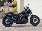 Harley-Davidson Fat Bob 114 * 2018 * KessTech Klappe  * ++ - Motorräder in Wiesbaden