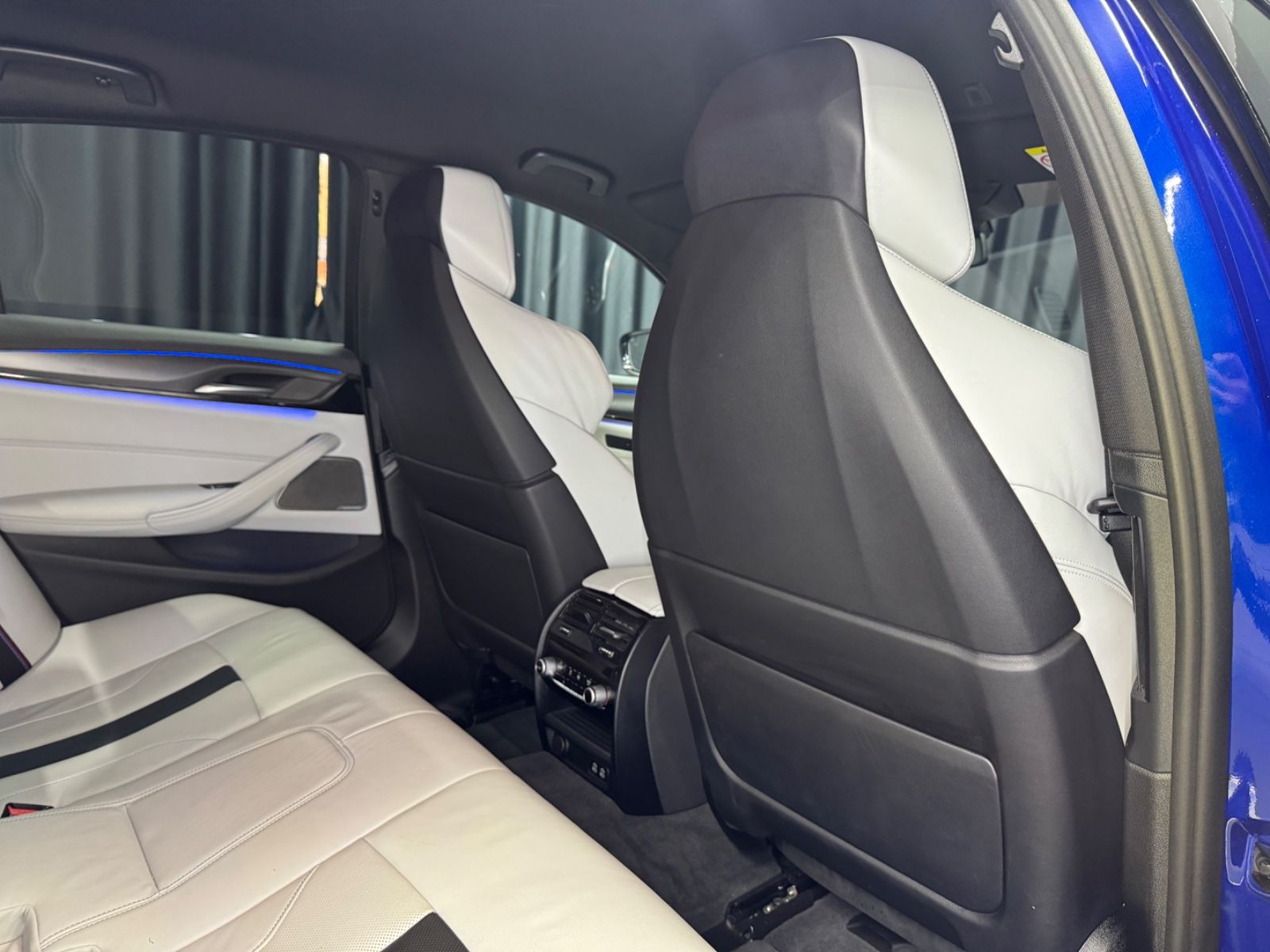 Fahrzeugabbildung BMW M5 Limousine Competition|KERAMIK|HEAD-UP|