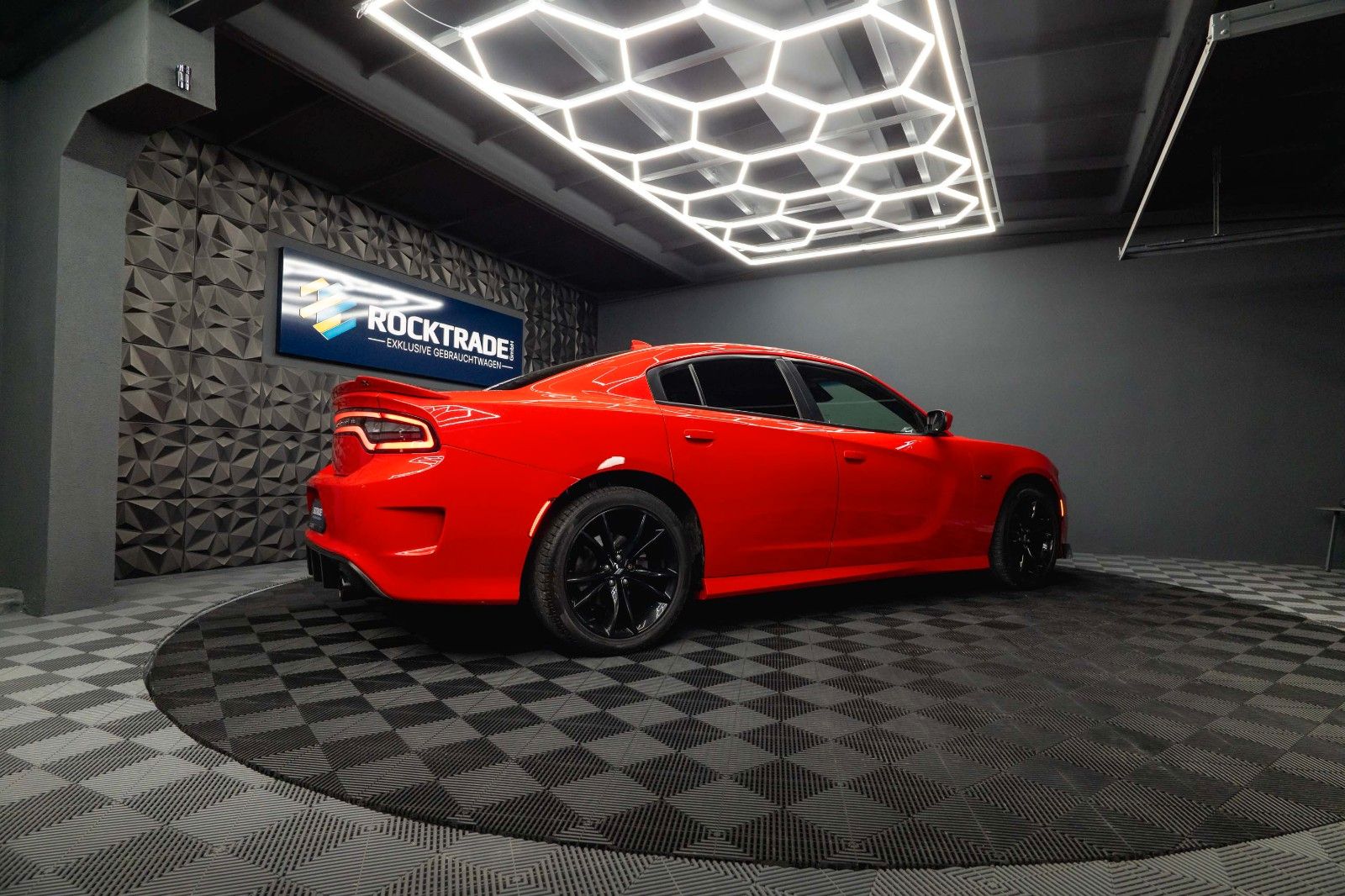 Fahrzeugabbildung Dodge Charger 3.6 FULL SRT Night Package *LED*Kamera*