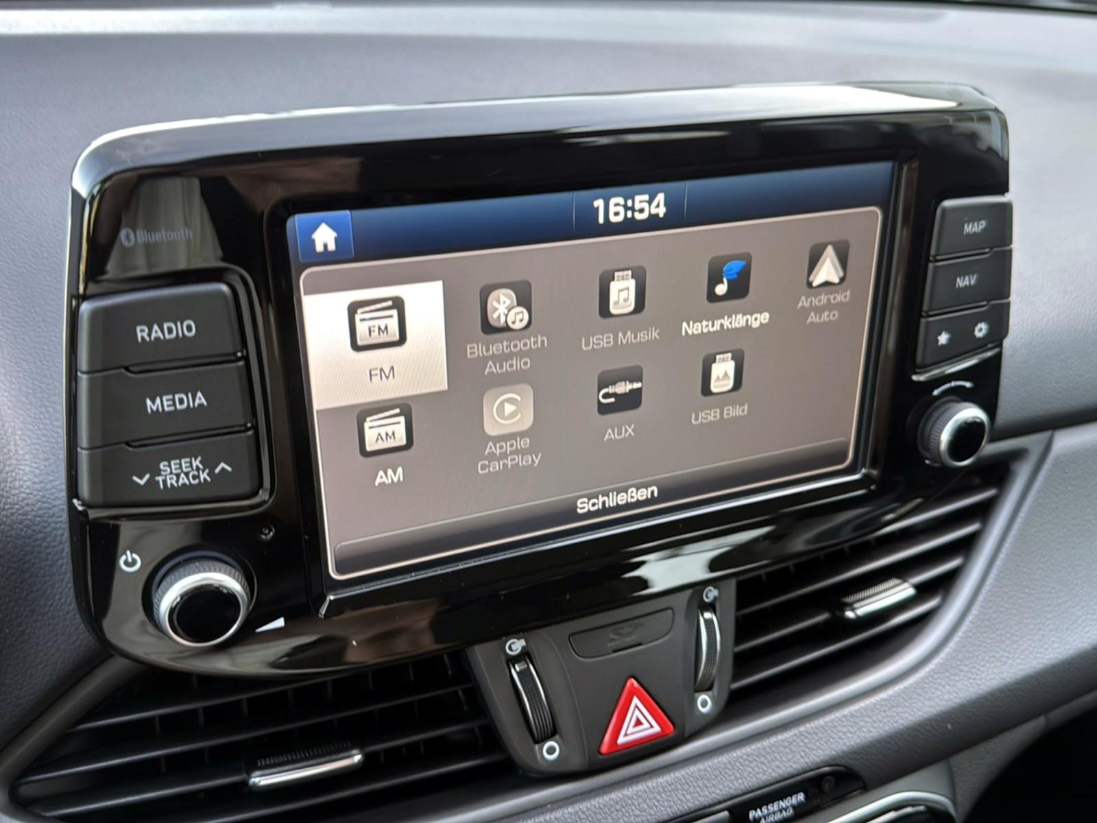 Hyundai i30 cw Trend+NAVI+KLIMA+PDC+KAMERA+AHK+ALU+75TKM