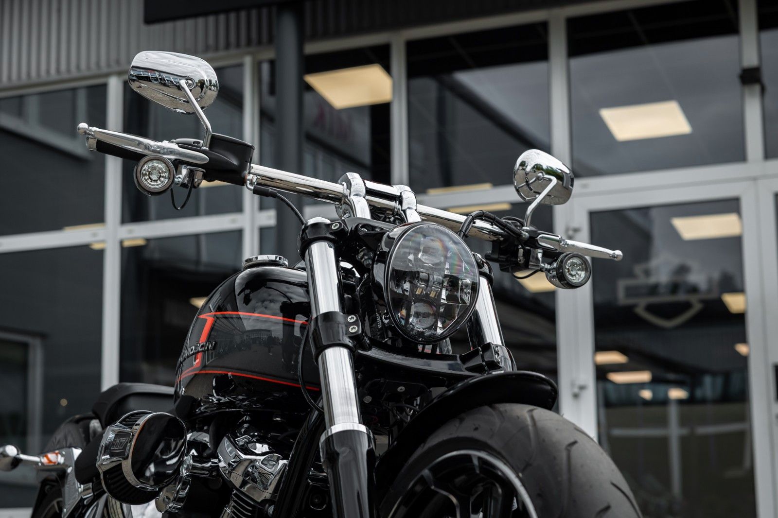 Fahrzeugabbildung Harley-Davidson FXBR Breakout 117 cui -Jekill & Hyde -