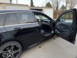 Mercedes-Benz C 200 4MATIC T Autom. - AMG Mildhybrid - Mercedes-Benz C 200: Schwarz, Panorama-Dach
