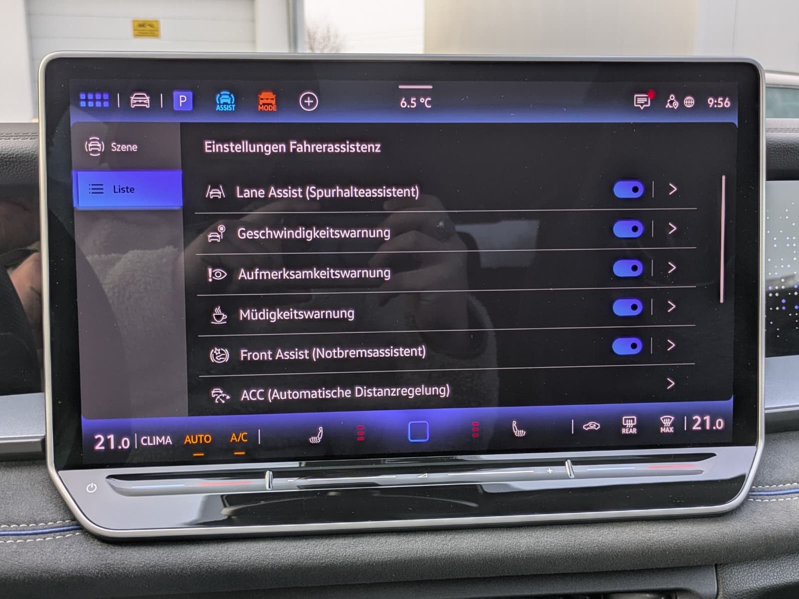 Fahrzeugabbildung Volkswagen Tayron 2.0 TDI 4M R-Line BLACK*7Si*MATRIX*PANO