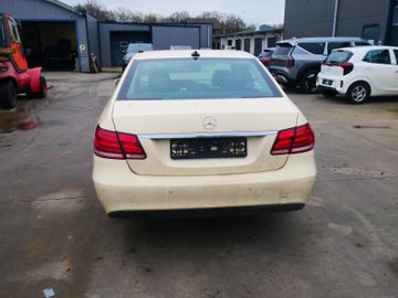 Mercedes E 200 - 4