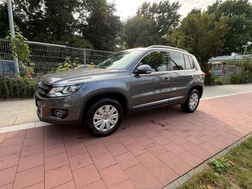 Volkswagen Tiguan - 2